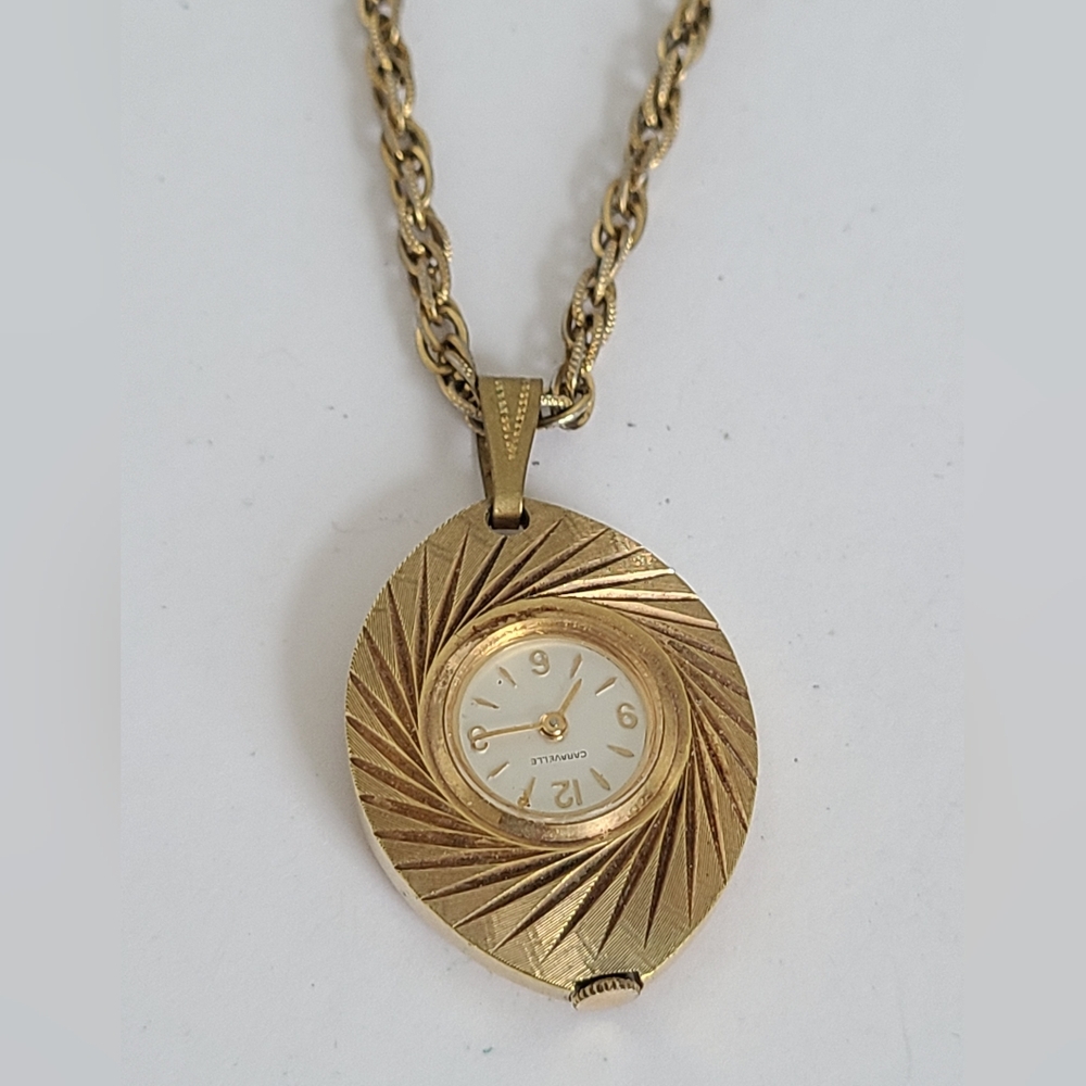 Vintage Caravelle Gold Tone Pendant Watch Oval 7 Jewel Manual Wind Up Necklace